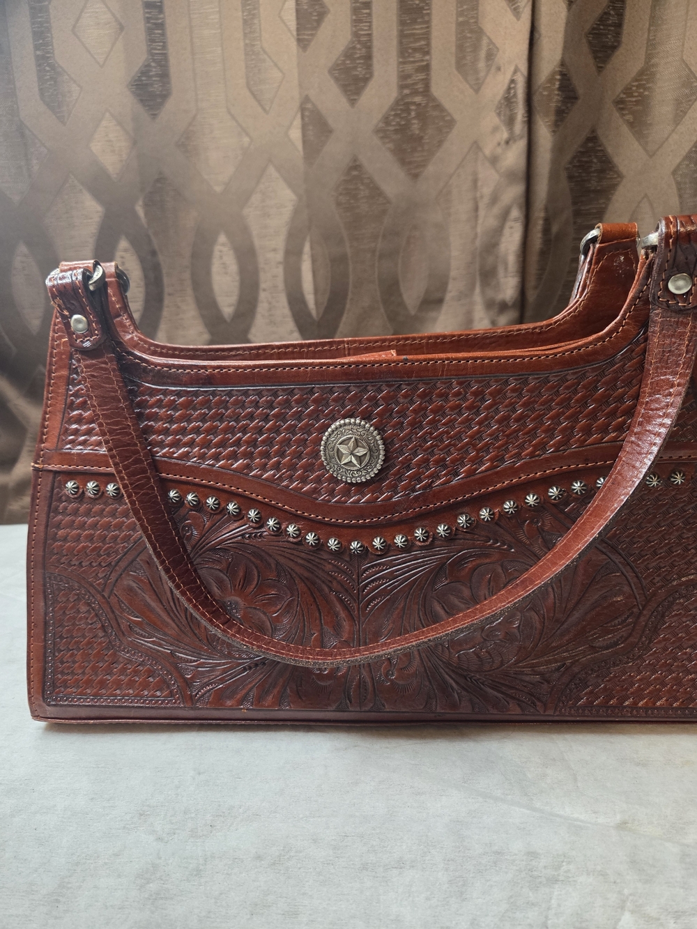 American West Hand-Tooled Chestnut Brown Leather Shoulder Bag with Concho - Picture 2 of 12